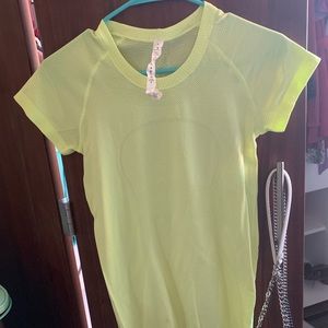 Lulu lemon short sleeve